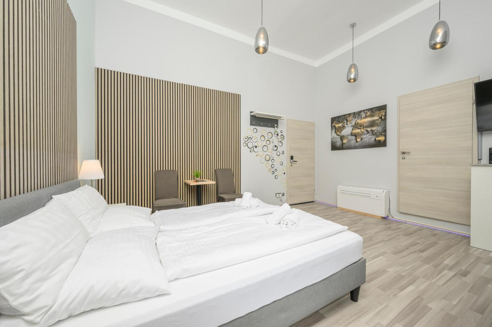 Palais Palffy Apartments Вена Экстерьер фото