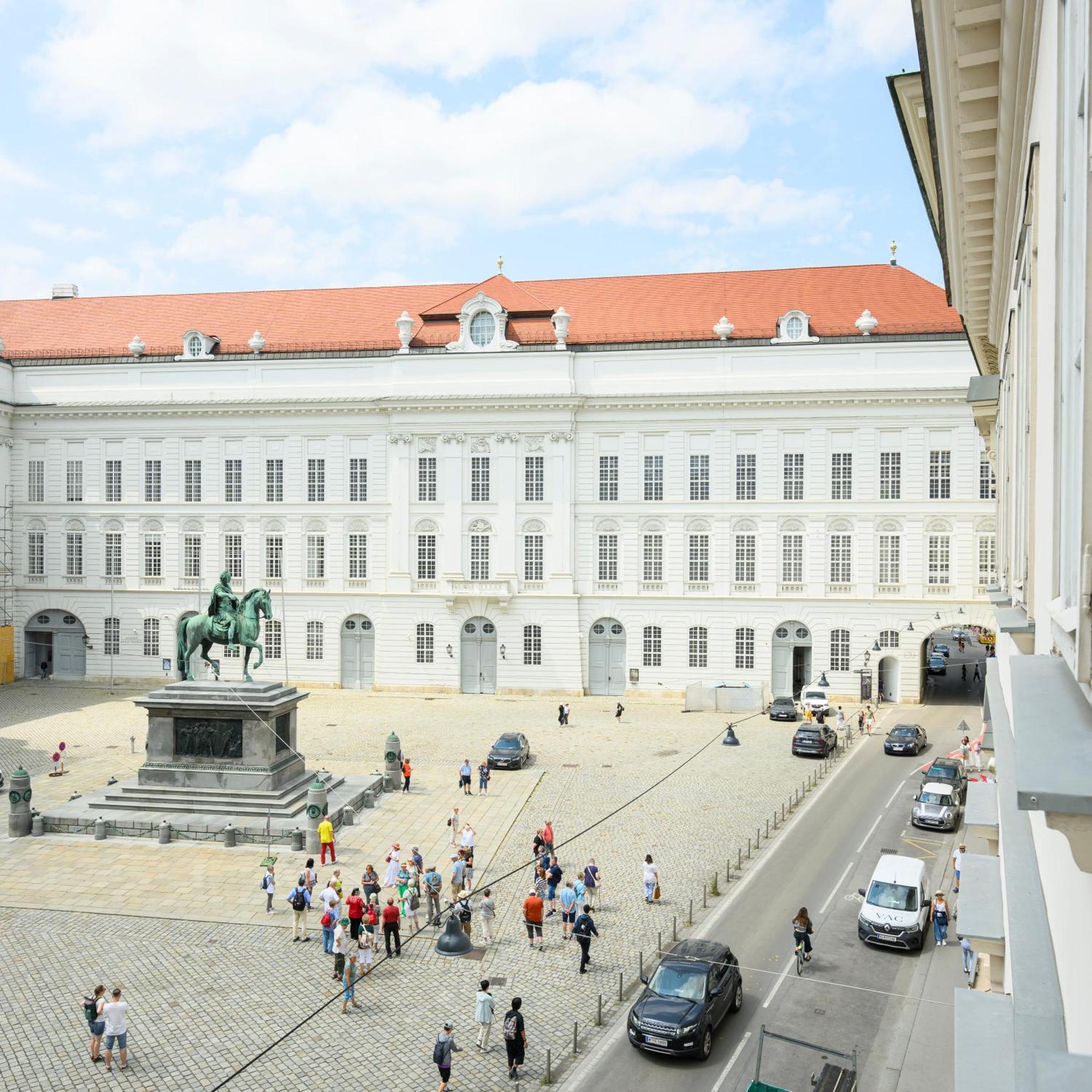 Palais Palffy Apartments Вена Экстерьер фото